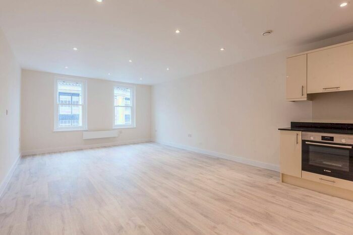 Studio To Rent In Brixton, Brixton, London, SW9