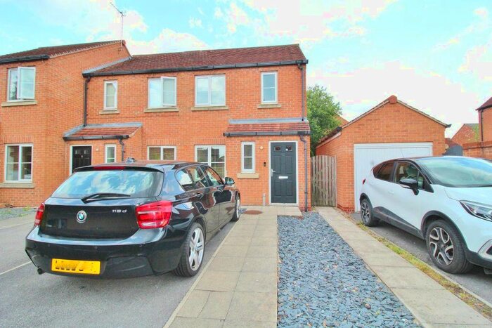 2 Bedroom Semi-Detached House To Rent In Oak Way, Selby, YO8