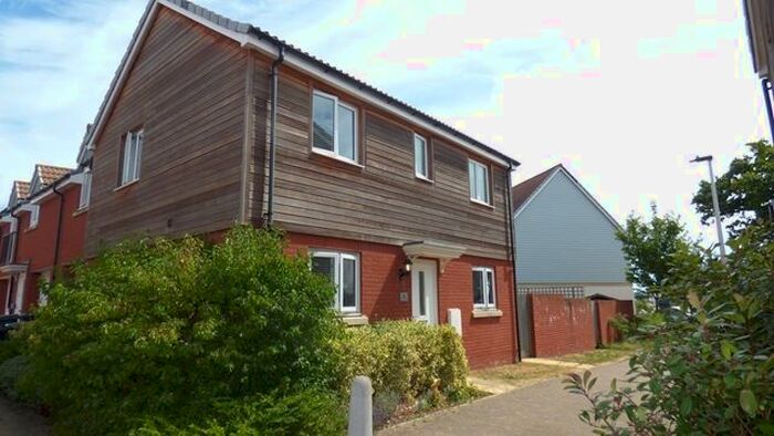 3 Bedroom Detached House To Rent In Vernon Crescent, Exeter, EX2