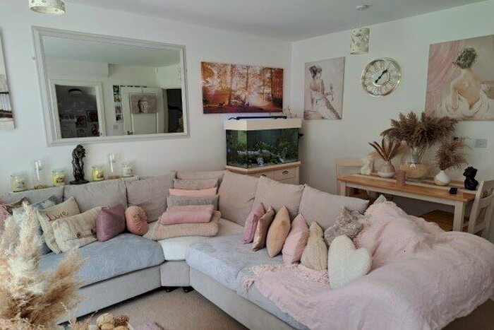 2 Bedroom Property To Rent In Dame Kelly Holmes Way, Tonbridge, TN9