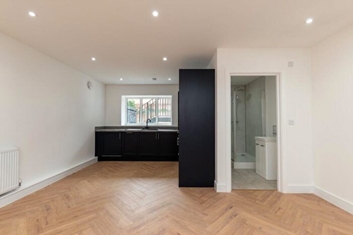 1 Bedroom Apartment For Sale In Hitchin Street, Baldock, SG7