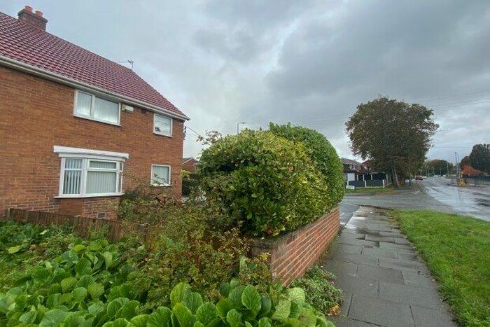 3 Bedroom Semi-Detached House To Rent In Irby Road, Wirral, CH61