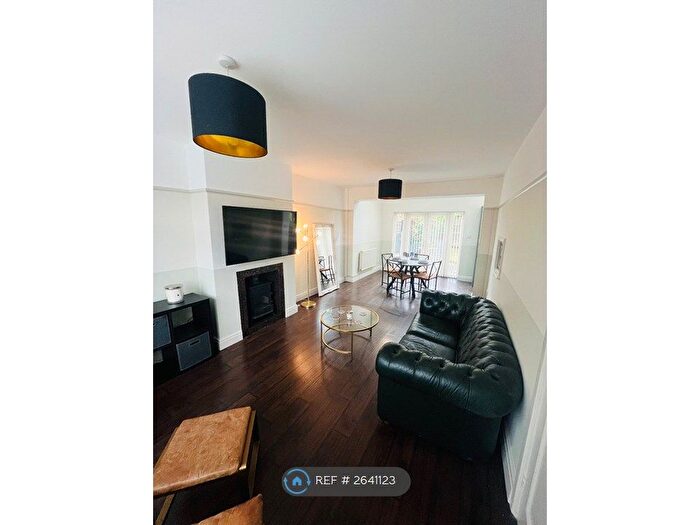 3 Bedroom Semi-Detached House To Rent In Bentham Drive, Liverpool, L16