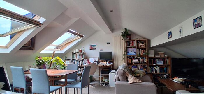 2 Bedroom Apartment To Rent In Hinton Road, London, SE24