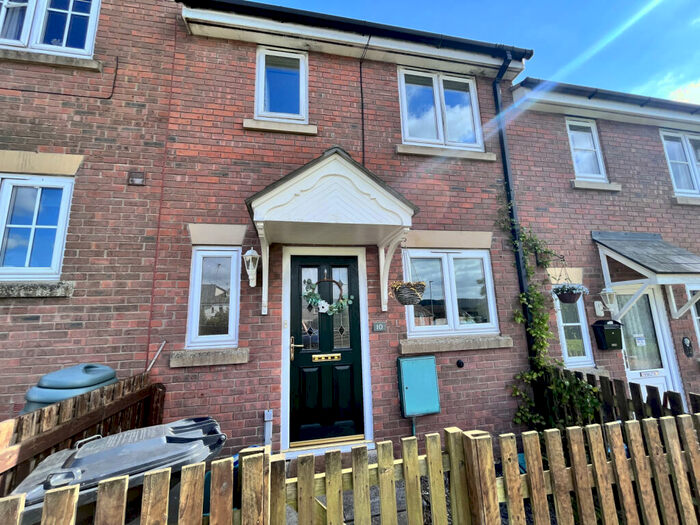 2 Bedroom Terraced House To Rent In Parragate Road, GL14