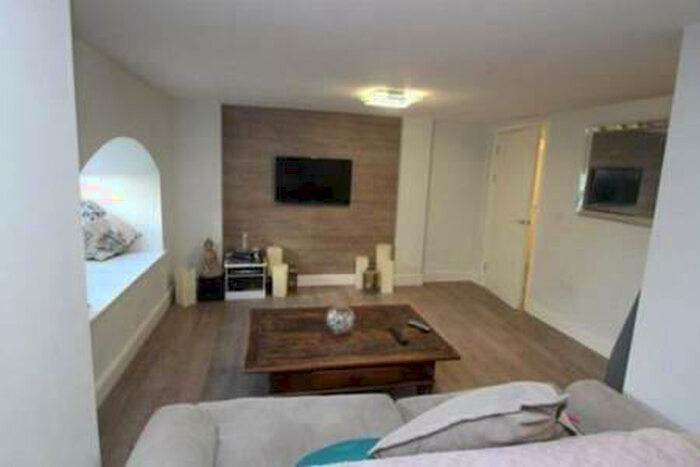 2 Bedroom Flat To Rent In Hanover Mill, Newcastle Upon Tyne, NE1