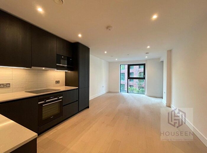 1 Bedroom Apartment To Rent In Hawksbury Heights, SE17