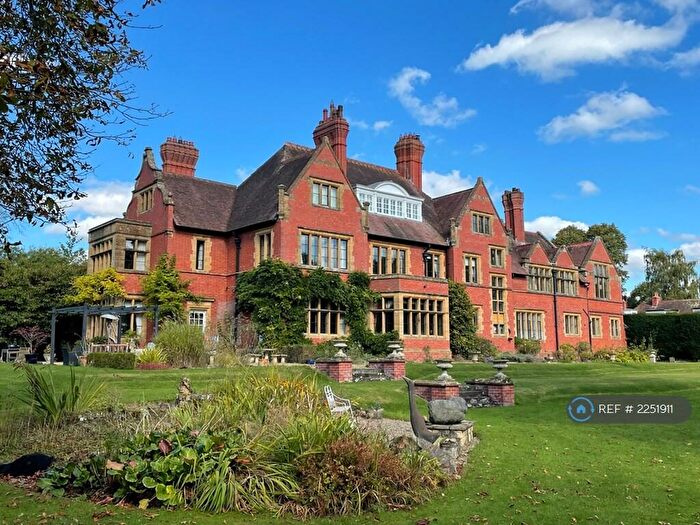 3 Bedroom Flat To Rent In Pewsham House, Chippenham, SN15