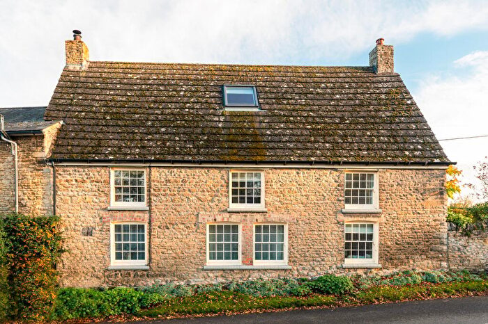 4 Bedroom Cottage For Sale In Newton Road, Newton Blossomville, Buckinghamshire, MK43