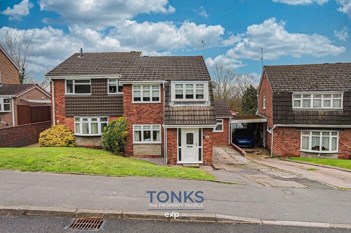 4 Bedroom Semi Detached House For Sale In Stockwell Avenue, Brierley Hill, DY5