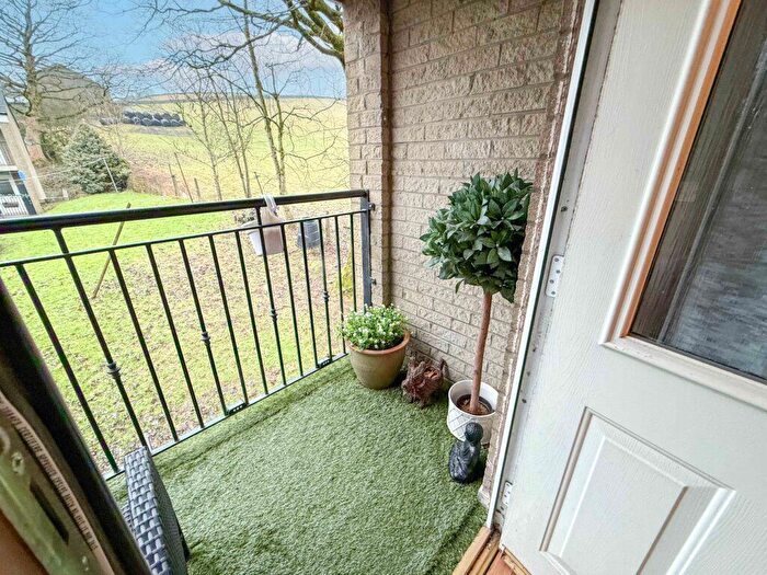 2 Bedroom Flat For Sale In Grange Road, Whitworth, Rochdale, OL12