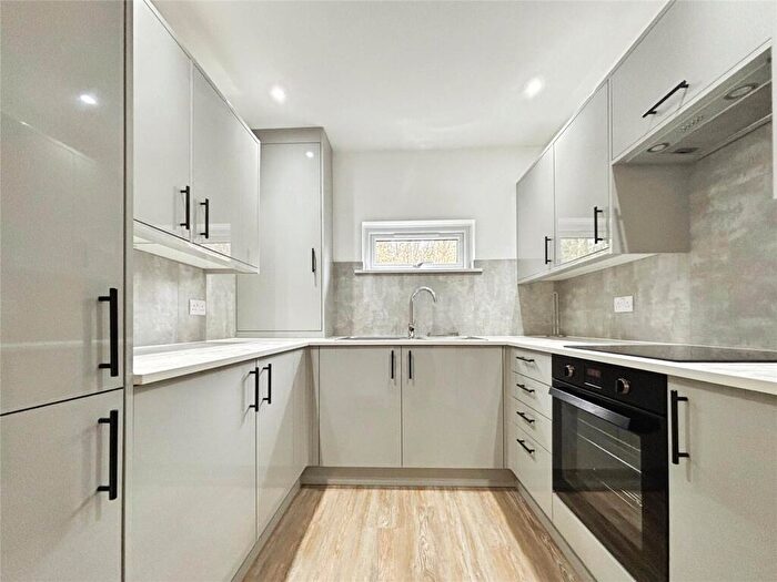 Studio For Sale In Tylers Place, Tilehurst, Reading, RG30