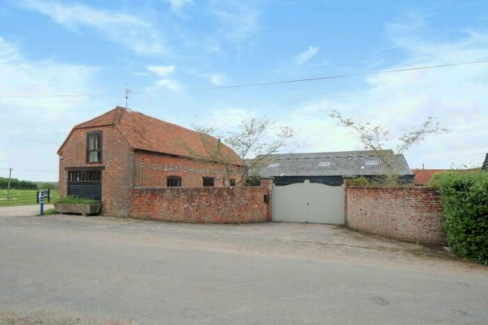 2 Bedroom Detached House To Rent In Enborne, Berkshire RG20