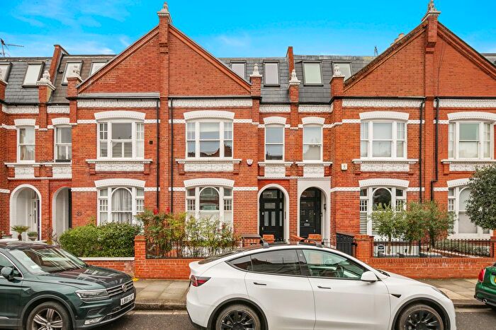 5 Bedroom Terraced House For Sale In Quarrendon Street, London, SW6