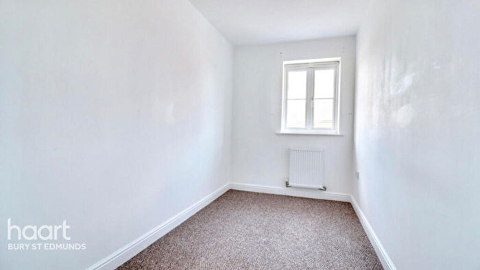 2 Bedroom Maisonette To Rent In Blackbird Drive, Bury St Edmunds, IP32