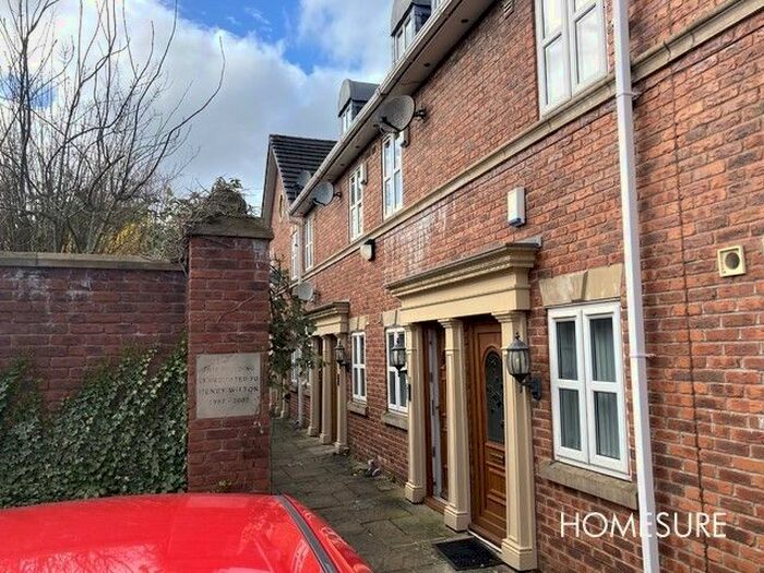 2 Bedroom Flat To Rent In Aron Court, Moss Street, Prescot, L34