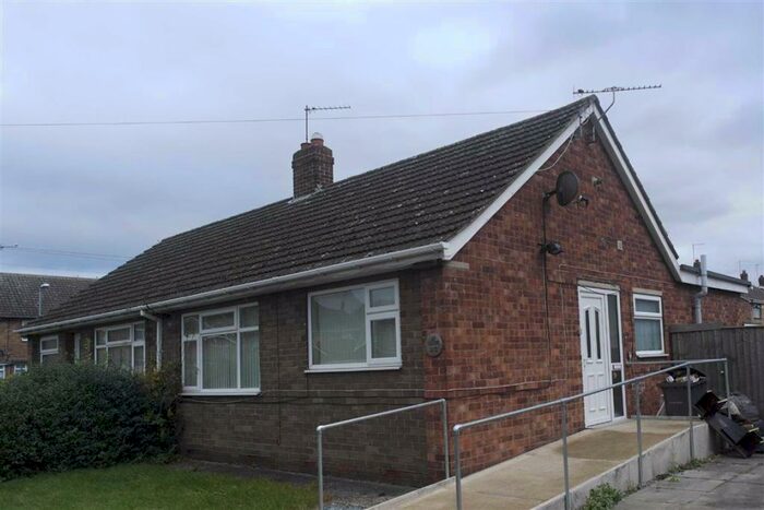 2 Bedroom Bungalow To Rent In Sutton House Road, Hull, HU8