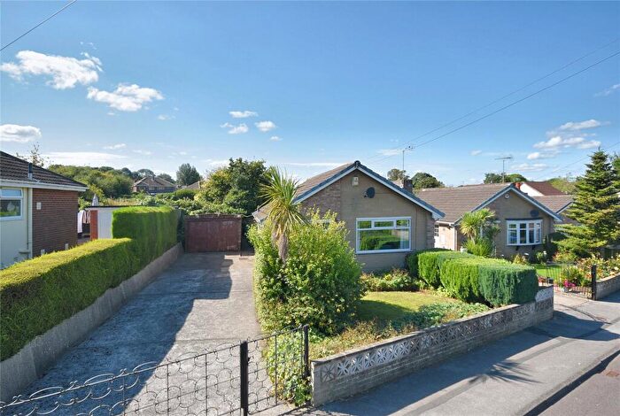 2 Bedroom Bungalow For Sale In Pondfields Drive, Kippax, Leeds, West Yorkshire, LS25