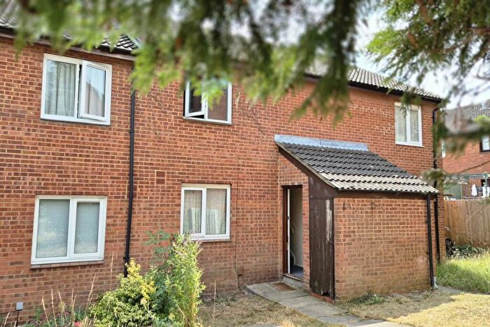 1 Bedroom Maisonette For Sale In Kercoft, Two Mile Ash, MK8