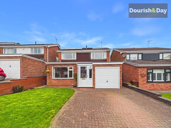 4 Bedroom Detached House For Sale In Felden Close, Stafford, ST16