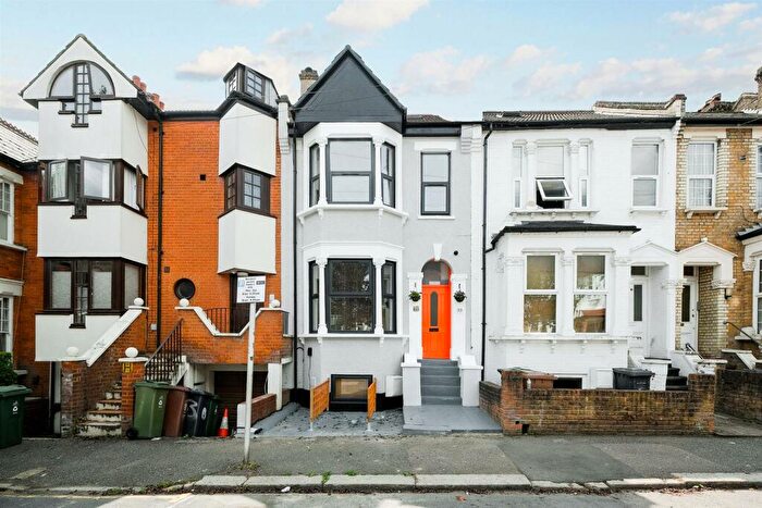 Studio To Rent In Folkestone Road, Walthamstow, E17