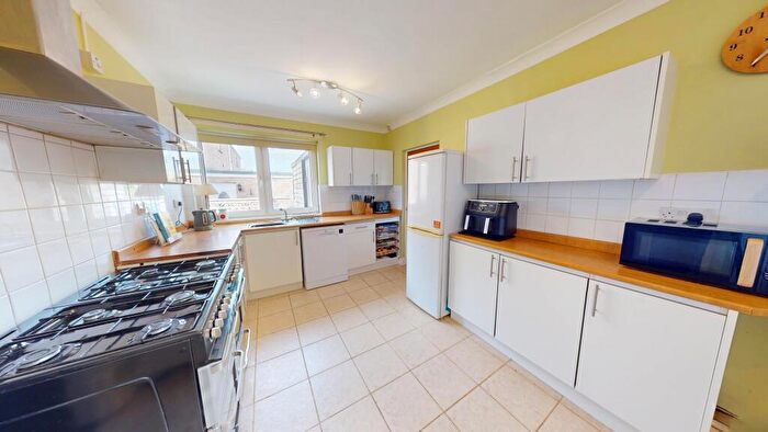 3 Bedroom End Of Terrace House For Sale In Crawley Close, Corringham, Stanford-Le-Hope, Essex, SS17