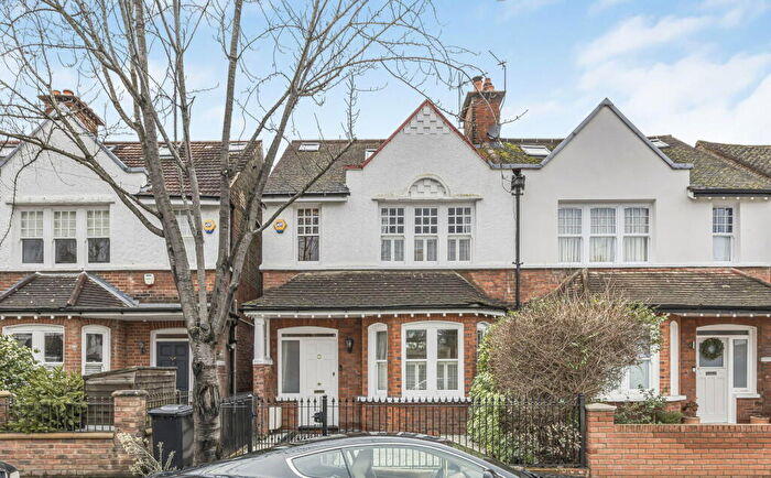 4 Bedroom Semi Detached House For Sale In Graemesdyke Avenue, London, SW14
