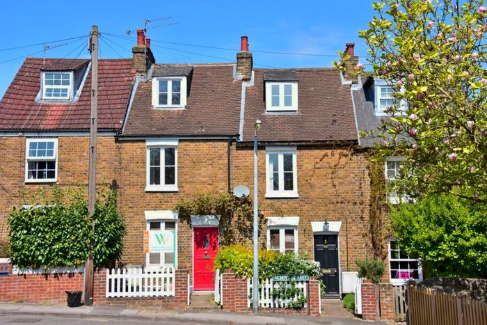 3 Bedroom Terraced House To Rent In Albert Street, Maidenhead, Berkshire, SL6