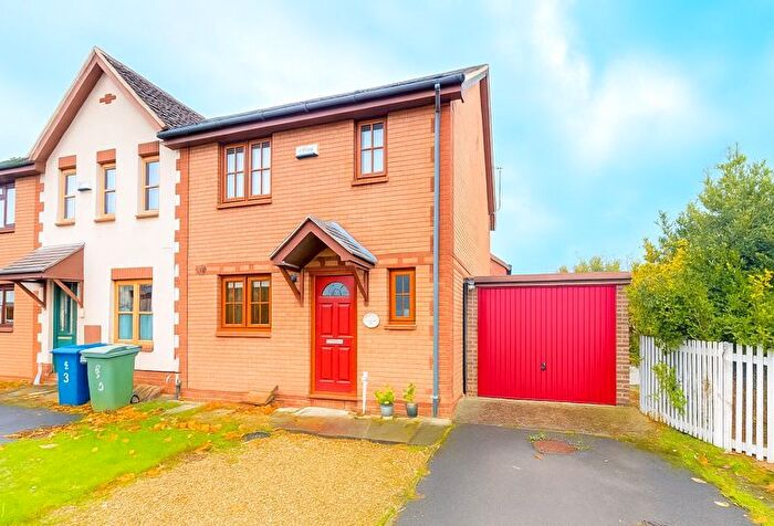 3 Bedroom End Of Terrace House For Sale In Frys Hill, Oxford, OX4