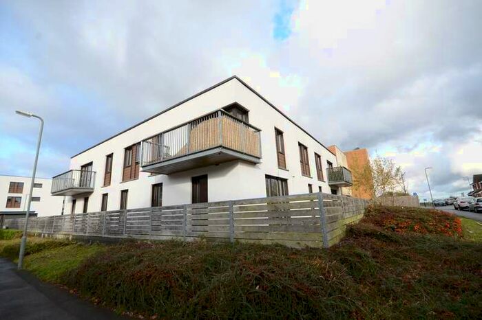 2 Bedroom Apartment To Rent In The Courtyard, Beggarwood, RG22