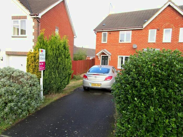 2 Bedroom Property To Rent In Barnet Close, Northampton, NN4