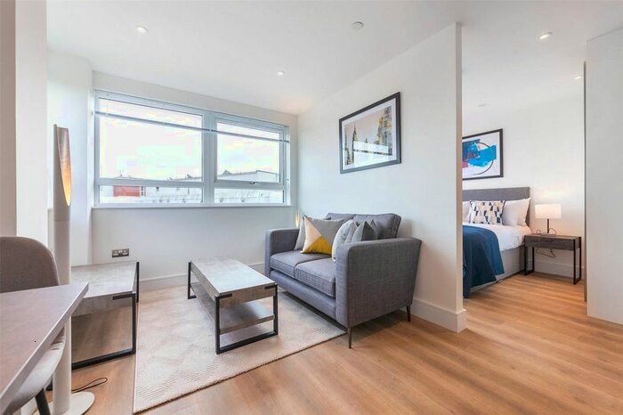 Studio To Rent In Wood Street, East Grinstead, West Sussex, RH19