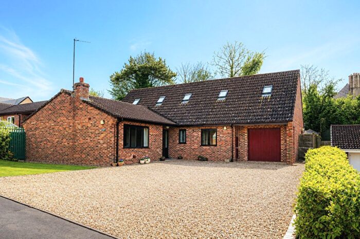 6 Bedroom Detached House For Sale In Leigh Close, Westbury, BA13
