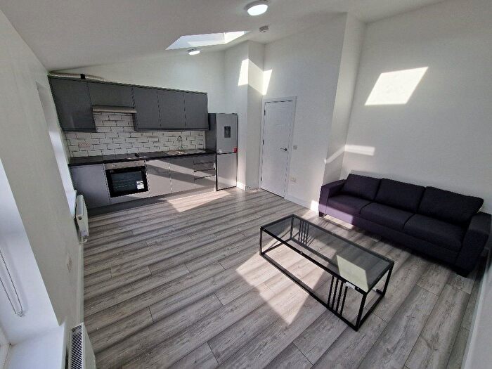 1 Bedroom Flat To Rent In Camden High Street, London, NW1