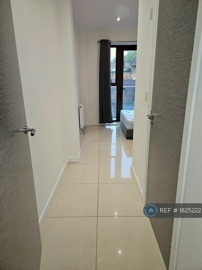 2 Bedroom Flat To Rent In Old Street, London, EC1V