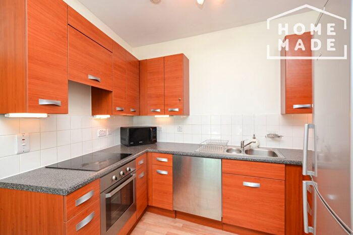 1 Bedroom Flat To Rent In Empire Square South, Southwark, SE1