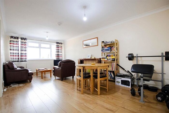 2 Bedroom Apartment To Rent In Lodge Hill Road, Birmingham, West Midlands, B29
