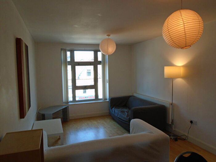 2 Bedroom Flat To Rent In Apt Dain Court, B29