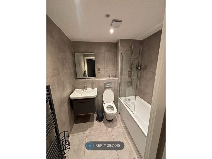 2 Bedroom Flat To Rent In Icona, York, YO31