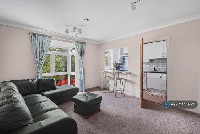 1 Bedroom Flat To Rent In Dulwich Wood Avenue, London, SE19