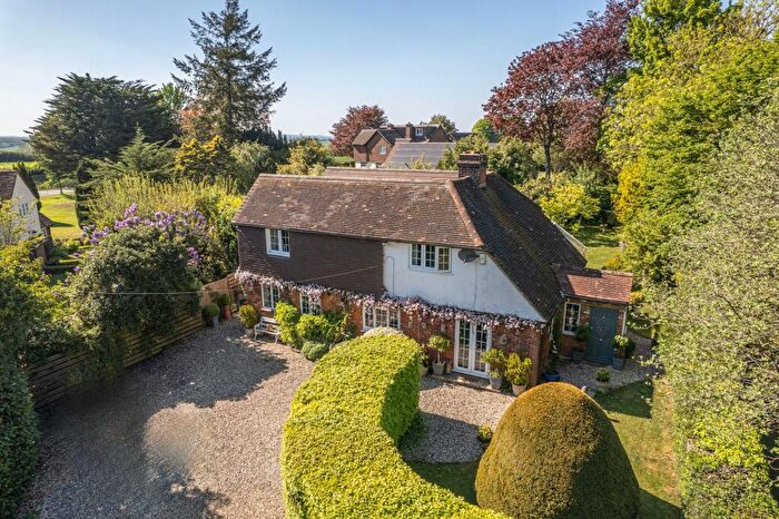 4 Bedroom Detached House For Sale In The Firs, Odiham, RG29