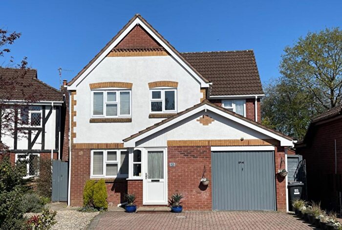 4 Bedroom Detached House For Sale In Wheatfield Close, Cullompton, Devon, EX15