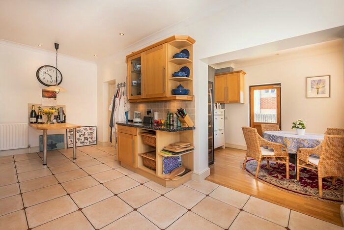 5 Bedroom Detached House To Rent In Arthur Road, London, SW19