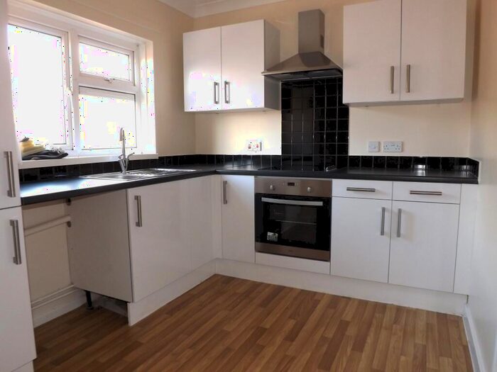 2 Bedroom Flat To Rent In Eastern Road, Portsmouth, PO3