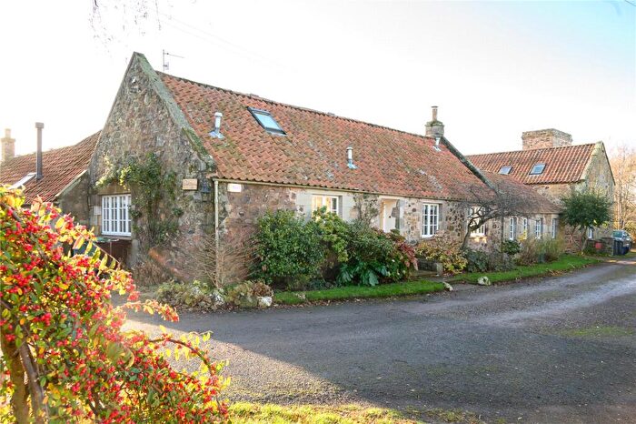 4 Bedroom Link Detached House For Sale In The Coach House, Newmains Farm Steading, Drem, North Berwick, EH39