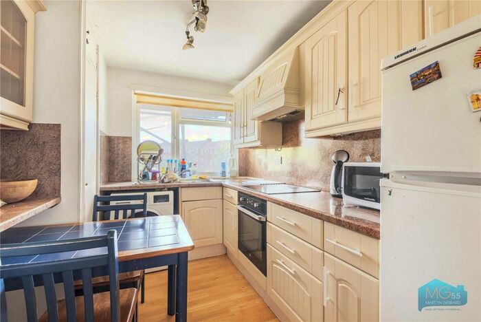 2 Bedroom Apartment To Rent In Mansfield Heights, Great North Road, London, N2