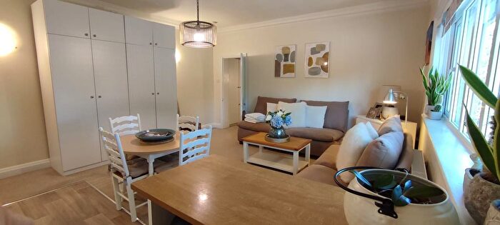 1 Bedroom Flat For Sale In A Teignmouth Road, London, NW2