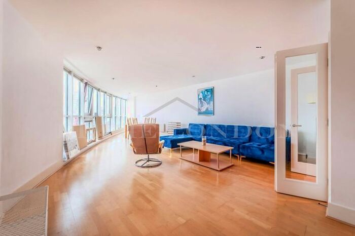 3 Bedroom Flat To Rent In Bridge House, St George Wharf, London, SW8