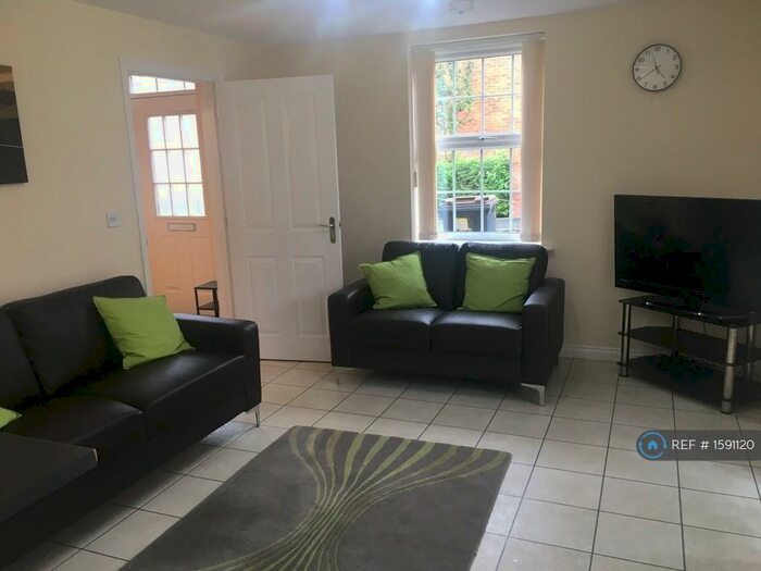 5 Bedroom Detached House To Rent In Snowgoose Way, Newcastle-Under-Lyme, ST5