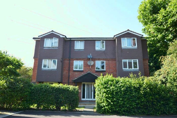1 Bedroom Flat To Rent In Agate Close, London, E16
